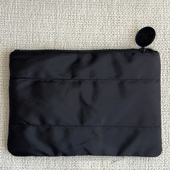 Chanel Beauty Makeup Bag - Picture 4 of 4